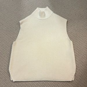 Abercrombie & Fitch White Sleeveless Thick Sweater